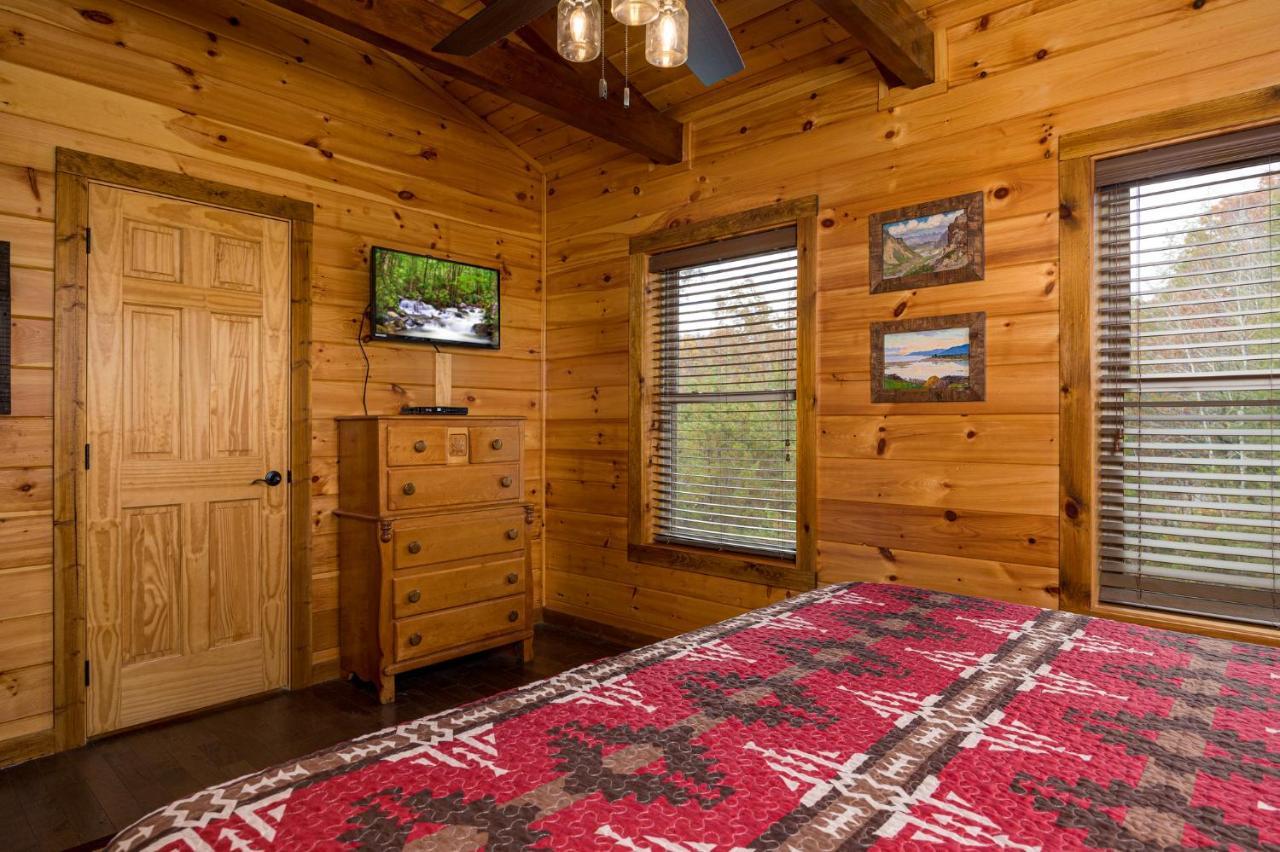 Ridge View Lodge Nature And Mountain View - Hot Tub - Firepit - Yard - Games Гатлинбург Экстерьер фото